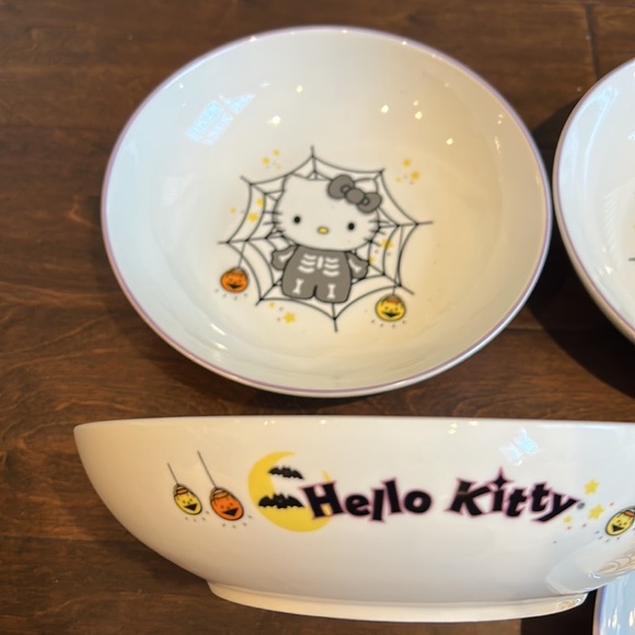 Hello Kitty Halloween Pasta Bowls Set Of 4 Spiderweb Pumpkin New - Picture 3 of 3